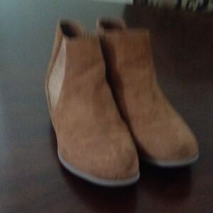 Women's suede Boots Size 6